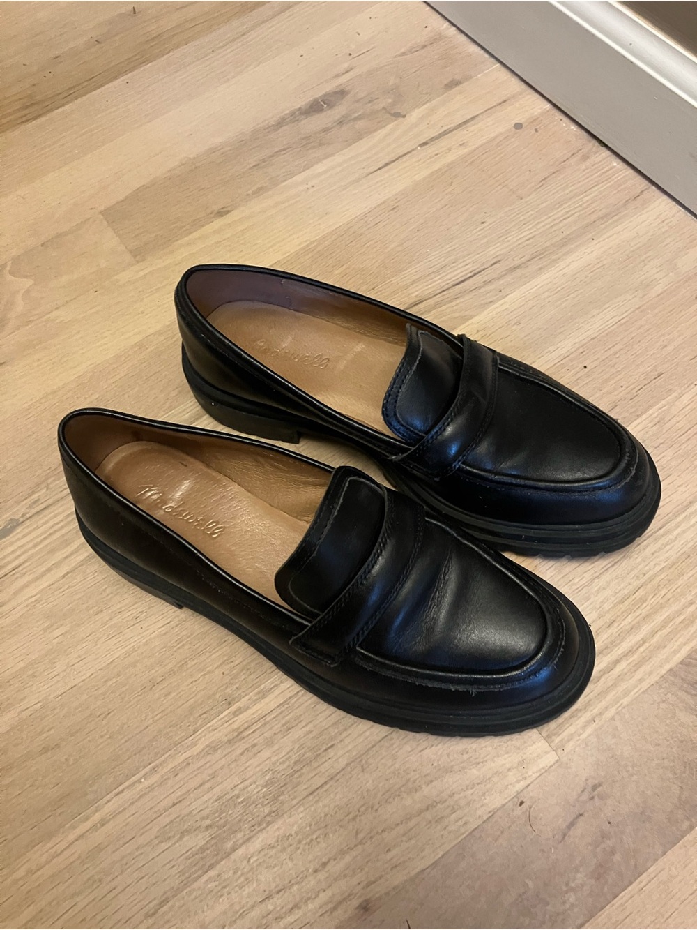 Madewell Black Leather Women's Penny Loafers - Picture 2 of 3